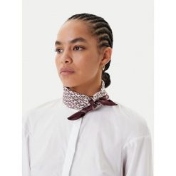 Chusta Elisabetta Franchi. Czerwone szaliki i chusty damskie Elisabetta Franchi, bez wzorów. Za 349.99 zł.