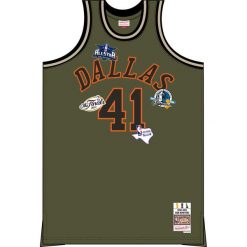 Chicago bulls nba flight swingman 1998 dirk nowitzki jersey. Zielone koszulki sportowe męskie Mitchell & Ness, bez wzorów, z jersey, bez kołnierzyka, bez ramiączek, do koszykówki. Za 612.50 zł.