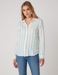 KOSZULA DAMSKA WRANGLER STRIPE SHIRT CARRIBEAN SEA W5R6TIB13 112130318. Niebieskie bluzki damskie Wrangler, s, bez wzorów, bez kołnierzyka, bez ramiączek. Za 129.99 zł.