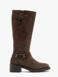 Brązowe kozaki biker boots ze skóry welurowej. Brązowe kozaki damskie Ryłko, ze skóry, bez obcasa. Za 629.99 zł.