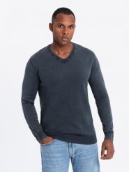 Washowany sweter męski z dekoltem w serek - granatowy V2 - Rozmiar: M. Niebieskie swetry przez głowę męskie Ombre Clothing, m, bez wzorów, z bawełny, bez kołnierzyka. W wyprzedaży za 59.99 zł.