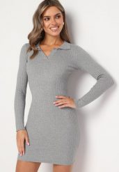 Szara Sweterkowa Sukienka z Prążkowanego Materiału z Kołnierzykiem Merivanae. Szare sukienki damskie Born2be, do pracy, m, bez wzorów, z dzianiny, biznesowe, bez kołnierzyka, bez ramiączek, dopasowane. Za 64.99 zł.