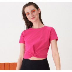 Koszulka z węzłem - Różowy. Czerwone t-shirty damskie marki House, bez wzorów, bez kołnierzyka. Za 29.99 zł.