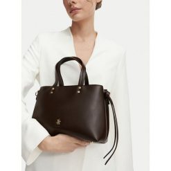 Torebka Beverly Hills Polo Club. Brązowe torebki do ręki damskie Beverly Hills Polo Club, bez wzorów, klasyczne, bez dodatków. Za 249.99 zł.