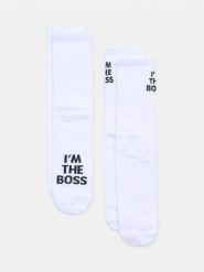 Prążkowane skarpetki z haftowanym napisem 2 pack - biały. Białe skarpety męskie Sinsay, bez wzorów, prążkowane. Za 12.99 zł.