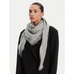 Chusta Calvin Klein. Szare szaliki i chusty damskie Calvin Klein, bez wzorów. Za 239.99 zł.
