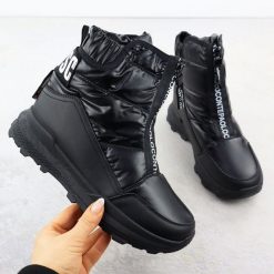 Śniegowce damskie czarne NEWS 9146. Czarne śniegowce i trapery damskie NEWS, ze skóry ekologicznej. Za 129.99 zł.