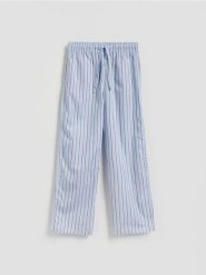 Długie spodnie piżamowe - jasnoniebieski. Niebieskie spodnie materiałowe męskie Reserved, l, bez wzorów, z bawełny. Za 79.99 zł.