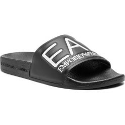 Klapki EA7 EMPORIO ARMANI - XCP001 XCC22 00002 Black. Czarne klapki damskie EA7 Emporio Armani, bez wzorów, z tworzywa sztucznego, bez obcasa, bez zapięcia. W wyprzedaży za 169.00 zł.