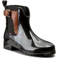 Kalosze TOMMY HILFIGER - Oxley 2Z2 FW56822108 Black/Winter Cognac 990. Czarne kozaki damskie Tommy Hilfiger, z materiału, bez obcasa. W wyprzedaży za 249.00 zł.