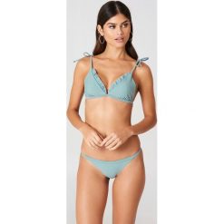 J&K Swim X NA-KD Dół bikini - Green. Bikini damskie marki J&K Swim X NA-KD. W wyprzedaży za 30.47 zł.