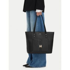 Torebka JENNY. Czarne torebki do ręki damskie Jenny, bez wzorów, bez dodatków. Za 139.99 zł.