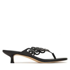 Japonki MICHAEL Michael Kors. Czarne klapki damskie MICHAEL Michael Kors, bez wzorów, bez obcasa. Za 569.99 zł.