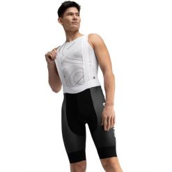 Męskie krótkie spodenki rowerowe Real Sporting de Gijón x. Czarne buty sportowe męskie SIROKO, z nylonu, bez zapięcia, rowerowe. Za 380.00 zł.