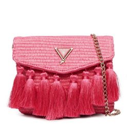 Torebka Guess. Czerwone kopertówki damskie Guess, z aplikacjami, bez dodatków. Za 210.99 zł.