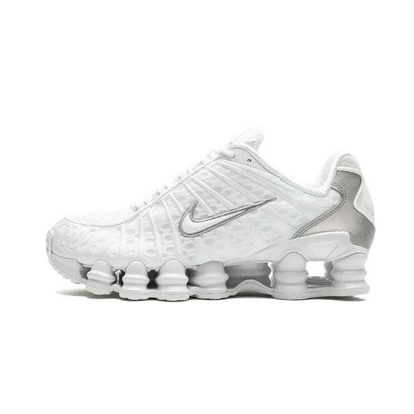 Buty sportowe męskie Nike SHOX TL Metallic Silver białe - AV3595-100. Białe buty sportowe męskie Nike, bez zapięcia. Za 739.00 zł.