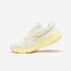 Buty do biegania damskie Saucony Guide 19. Białe obuwie sportowe damskie Saucony, bez wzorów, do biegania. W wyprzedaży za 549.99 zł.