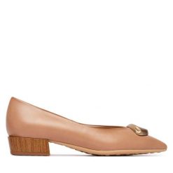 Czółenka Hispanitas. Brązowe czółenka damskie Hispanitas, bez wzorów, bez obcasa, bez zapięcia. Za 569.99 zł.