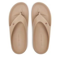 Japonki Tommy Hilfiger. Brązowe klapki damskie Tommy Hilfiger, bez wzorów, bez obcasa. Za 109.99 zł.