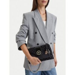 Torebka Nine West. Czarne torebki do ręki damskie Nine West, bez wzorów, bez dodatków. Za 329.99 zł.