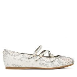 Baleriny Guess. Szare baleriny damskie Guess, z aplikacjami, bez obcasa. Za 379.99 zł.