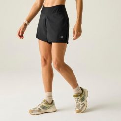 Damskie krótkie spodenki Nimble. Czarne szorty damskie Dare 2b, s, bez wzorów, z materiału, z podwyższonym stanem. Za 169.99 zł.