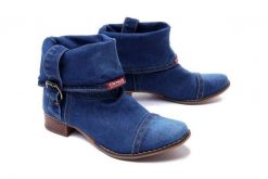 ARTIKER RELAKS 40C0201 jeans, botki damskie. Niebieskie botki damskie Artiker Relaks, z jeansu, bez obcasa, na obcasie, bez zapięcia. Za 344.90 zł.