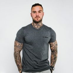 Koszulka męska GymBeam Basic dark grey. Szare koszulki sportowe męskie GYMBEAM, l, bez wzorów, z bawełny, bez kołnierzyka, bez ramiączek, na fitness i siłownię. Za 46.90 zł.