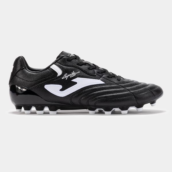 Buty piłkarskie korki męskie AGUILA CUP treningowe do piłki nożnej AG. Białe buty sportowe męskie Joma, bez zapięcia, do piłki nożnej. W wyprzedaży za 383.45 zł.