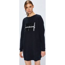 Calvin Klein Jeans - Sukienka. Sukienki damskie marki Calvin Klein Jeans. W wyprzedaży za 359.90 zł.