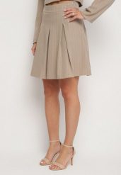 Beżowa Spódnica w Delikatne Paski o Rozkloszowanym Kroju z Plisami Redamara. Brązowe spódnice damskie Born2be, m, bez wzorów, eleganckie, mini, plisowane. Za 79.99 zł.