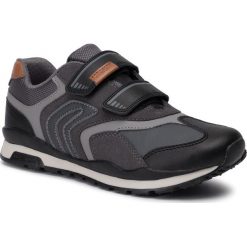 Sneakersy GEOX - J Pavel G. A J9415A 0AFFU C9002 D Dk Grey. Szare półbuty chłopięce Geox, bez wzorów, z materiału, bez zapięcia. Za 279.00 zł.