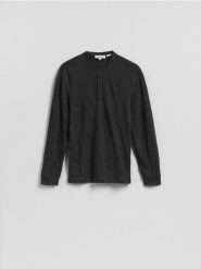 Lniany longsleeve henley - granatowy. Niebieskie bluzki z długim rękawem męskie Reserved, l, bez wzorów, ze lnu, bez kołnierzyka. Za 199.99 zł.