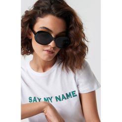 Emilie Briting x NA-KD Owalne okulary przeciwsłoneczne - Black. Czarne okulary przeciwsłoneczne damskie Emilie Briting x NA-KD. Za 80.95 zł.