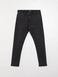 Jeansy chino slim fit - czarny. Czarne jeansy męskie Sinsay, bez wzorów, z jeansu. Za 79.99 zł.