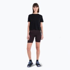 Koszulka trekkingowa damska icebreaker Merino 150 Tech Lite III SS Crop Tee. Czarne t-shirty damskie Icebreaker, bez wzorów, casualowe, bez kołnierzyka. Za 352.70 zł.