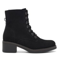 Trzewiki Clara Barson. Czarne botki damskie Clara Barson, bez obcasa, na słupku, bez zapięcia. Za 149.99 zł.
