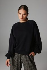 BLUZA ELENA CZARNA M - Flawless. Czarne bluzy damskie Flawless, m, bez wzorów, z bawełny, bez kaptura. Za 369.00 zł.