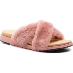 Klapki EMU AUSTRALIA - Mareeba W11880 Dusty Pink. Czerwone kapcie damskie Emu Australia, bez wzorów, z materiału, bez obcasa. W wyprzedaży za 189.00 zł.