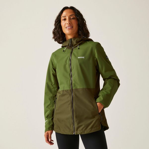 Kurtka turystyczna przeciwdeszczowa damska Hamara IV wodoodporna. Zielone kurtki damskie Regatta, bez wzorów, bez kaptura, trekkingowe. W wyprzedaży za 263.55 zł.
