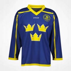 Koszulka hokejowa Szwecja replika CCM Sweden Replica Jersey. Niebieskie koszulki sportowe męskie CCM, bez wzorów, z jersey, bez kołnierzyka, bez ramiączek. Za 199.00 zł.