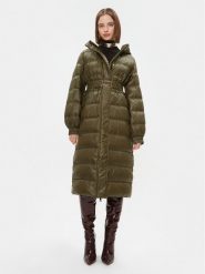 TWINSET Płaszcz zimowy 232TT2351 Zielony Regular Fit. Zielone płaszcze damskie Twinset, na zimę, bez wzorów, z syntetyku, bez kaptura. Za 1,589.00 zł.