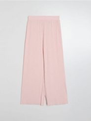 Prążkowane spodnie wide leg z gumką w pasie - różowy. Czerwone spodnie materiałowe damskie Sinsay, l, bez wzorów, prążkowane. Za 49.99 zł.