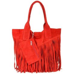 Shopperka boho skórzana VERA PELLE L83 czerwona. Czerwone torebki do ręki damskie z aplikacjami, z materiału, boho, zamszowe, bez dodatków. Za 175.99 zł.