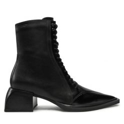 Trzewiki Vagabond Shoemakers. Czarne botki damskie Vagabond Shoemakers, bez obcasa, na słupku, bez zapięcia. Za 959.99 zł.