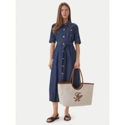 Torebka Tommy Hilfiger. Brązowe torebki do ręki damskie Tommy Hilfiger, bez wzorów, klasyczne, bez dodatków. Za 1,699.00 zł.