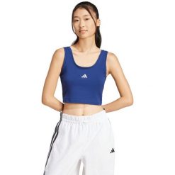 Koszulka damska adidas Essentials Small Logo Cotton Lifestyle Tank. Niebieskie t-shirty damskie Adidas, bez wzorów, z bawełny, bez kołnierzyka. Za 77.99 zł.
