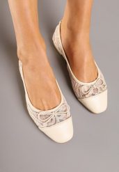 Beżowe Koronkowe Balerinki Vices z Ozdobną Kokardką Desanelis. Brązowe baleriny damskie Renee, bez wzorów, z jeansu, eleganckie, bez obcasa, na obcasie. Za 49.99 zł.