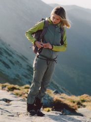 4F Kurtka softshell wiatroodporna damska - oliwkowa XL. Brązowe kurtki damskie 4f, s, bez wzorów, z materiału, bez kaptura. Za 249.99 zł.