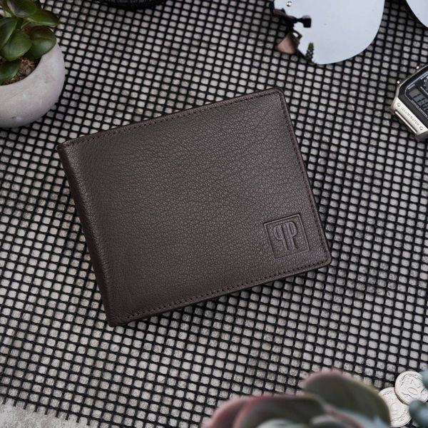 Paolo Peruzzi Portfel męski PAOLO PERUZZI T-48-BR brązowy. Brązowe portfele męskie Paolo Peruzzi, bez wzorów. Za 84.85 zł.